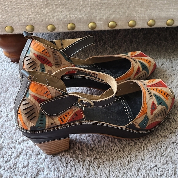 L' Artiste Avelle Patchwork Heel - Picture 8 of 9